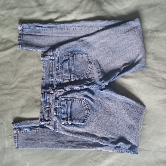 Crocker Denim Lightwash Skinny Jeans With A Double Button Womans Size 3 - Picture 9 of 11